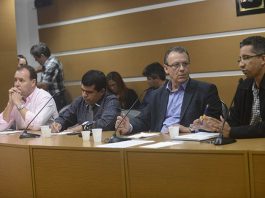 Fabiano Lopes de Souza discursa na reunião