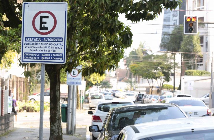 Estacionamento rotativo está suspenso desde 2013