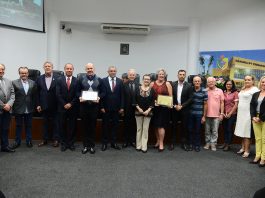Convention & Visitors Bureau e Paróquia São João Batista recebem homenagem