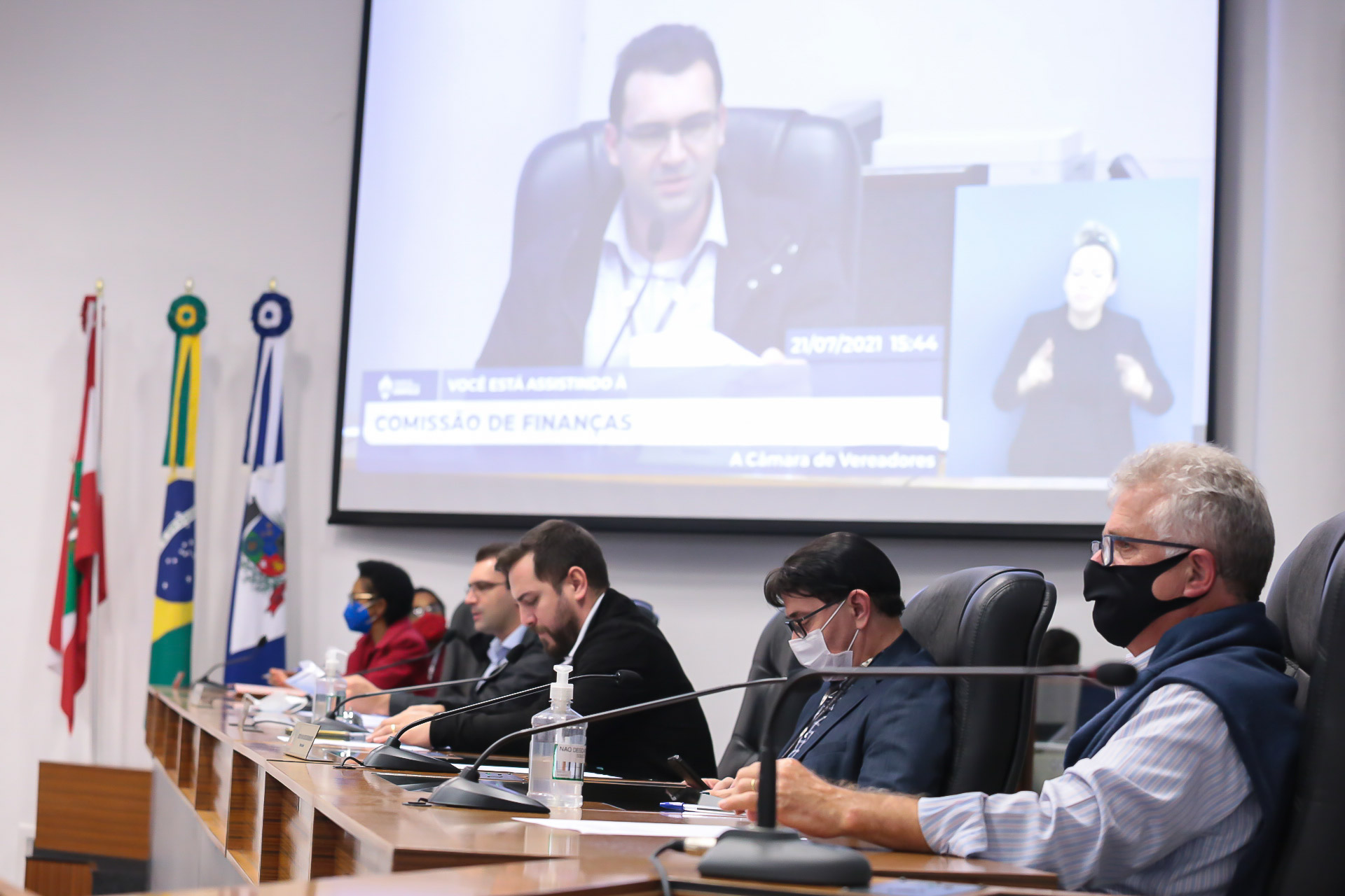 Comissão de Finanças anula rejeição das contas de Carlito Merss