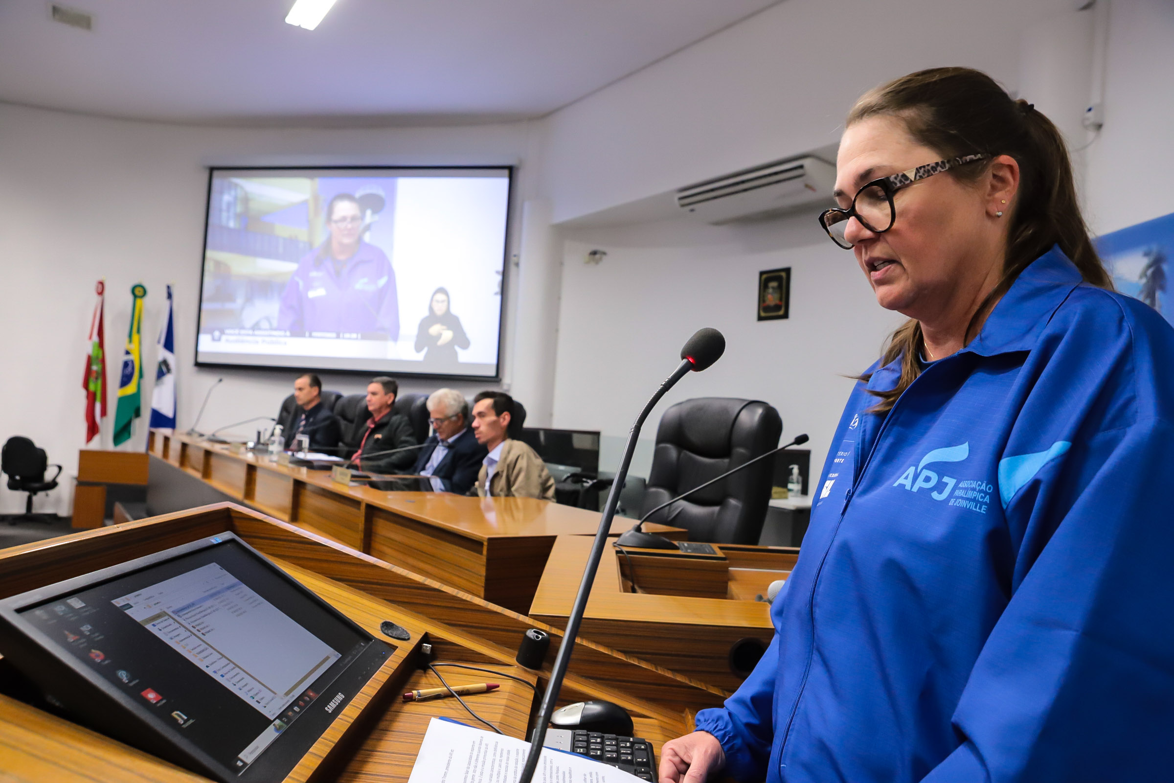 Porque competidores ficam juntos na mesma rua